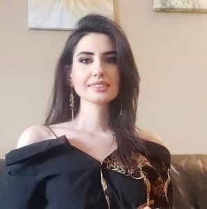 Meet your Posher, Layal